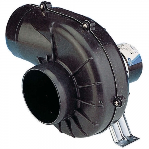 Jabsco Blower. Esnek Montajl. 
	
	Makine dairesi, yakt bölmeleri, kuzine ya da tavanlarda hava emii ya da tahliyesi için kullanlan yüksek hacimli blower. 
	4.2 m³/dk çk. Ø 3" (76 mm). 
	Boy 200 mm, En 210 mm, h 230 mm. 
	2.32 kg.

	
		360° ayarlanabilen çk azyla esnek montaj imkân
	
		Kolaylkla taklabilen giri ve çk kanal balants 
	
		Düük akm çekimi 
	
		Boyutsal olarak stabil sessiz çalan Delrin rotor
	
		Korozyona dayankl malzemeden üretilmitir 
	
		ISO 8846 Marin (Kvlcm Korumas) ve ISO 9097 Marin (Elektrikli Fanlar) yönetmeliklerine uygun